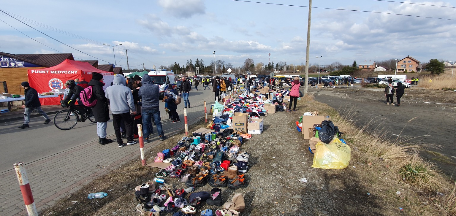 Food, water and clothes awaited Ukrainian refugees at Medyka in Poland. (Photo: Greg Mills)